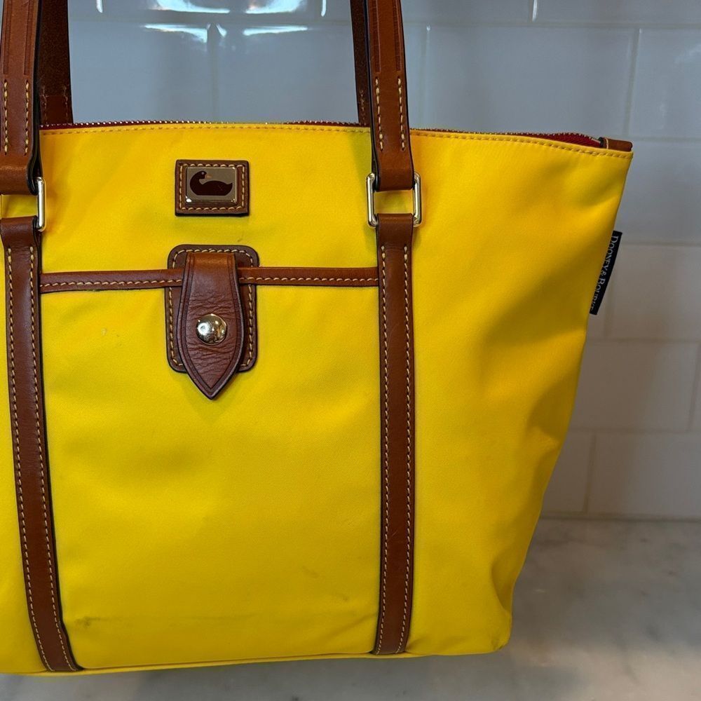 Dooney & Bourke Bag Purse Handbag Pocketbook Wayfarer Zip Tote Bag - Picture 3 of 16